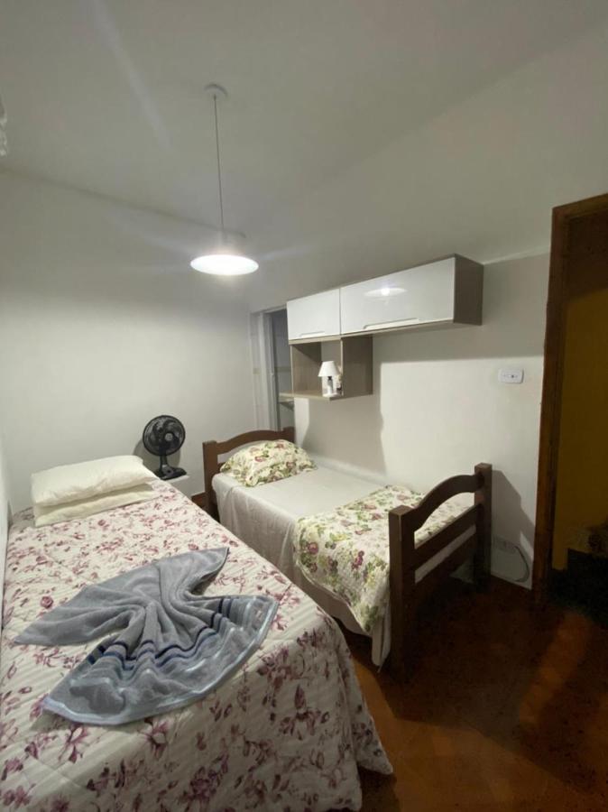 Hostel Gru Economico Com Quartos Individuais E Translado Гуарульюс Екстер'єр фото